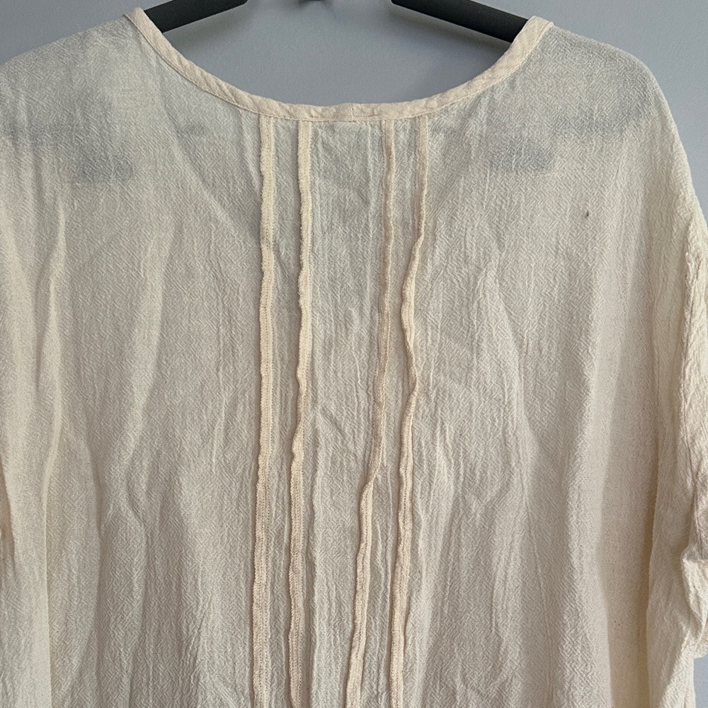 Oh My Gauze! Cream V-Neck Textured Tunic Top size 1 - Picture 10 of 13